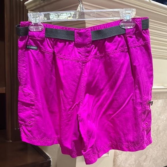 Colombia Women's Pink Shorts 6” Sz M - Picture 5 of 9